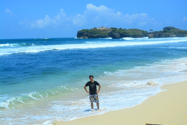 Pantai Sadranan gunung kidul