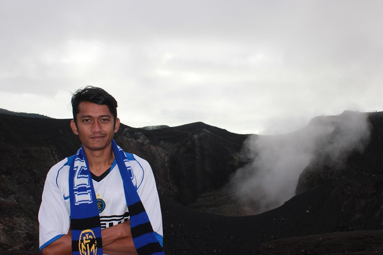 Kawah Gunung Marapi Sumatra Barat