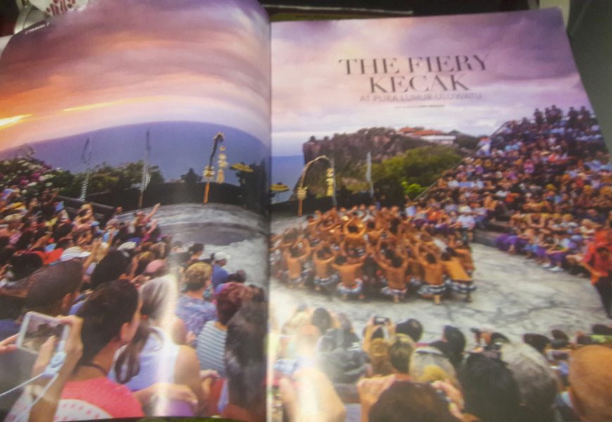 Tari Rancak Kecak di Pura Luhur Uluwatu