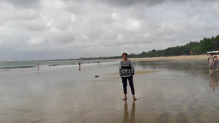 Hari Terakhir di Bali, Explore Jimbaran, Pantai Padang-padang, hingga Uluwatu