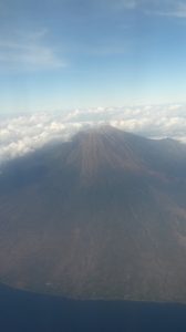 View Gunung Agung Bali dari Udara