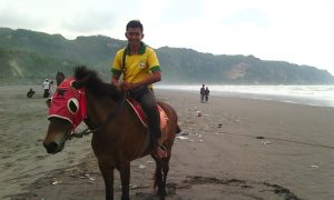 Naik Kuda di Parangtritis