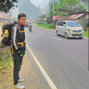 Touring melewati kelok 9