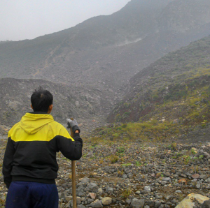Menuju Puncak Gunung Talang Sumatra Barat